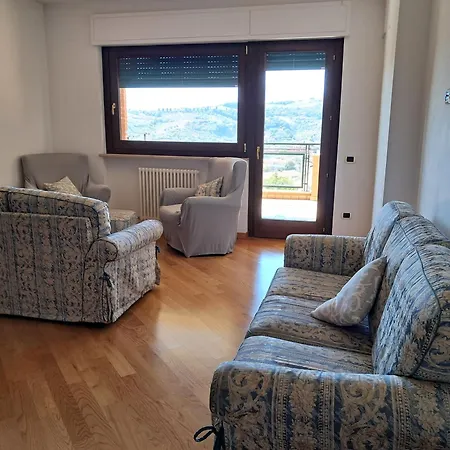 La Casa Di Dina Apartment *